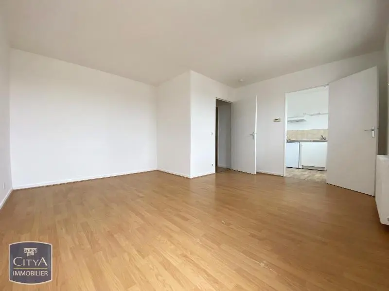 Photo 1 Appartement 1 pièce 30.61m²