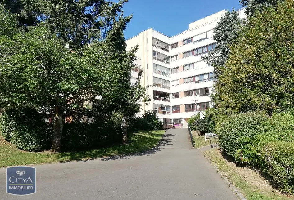 Photo 1 Parking