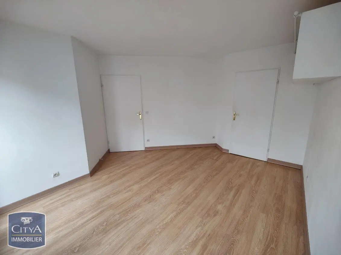 Photo 2 Appartement 1 pièce 24m²