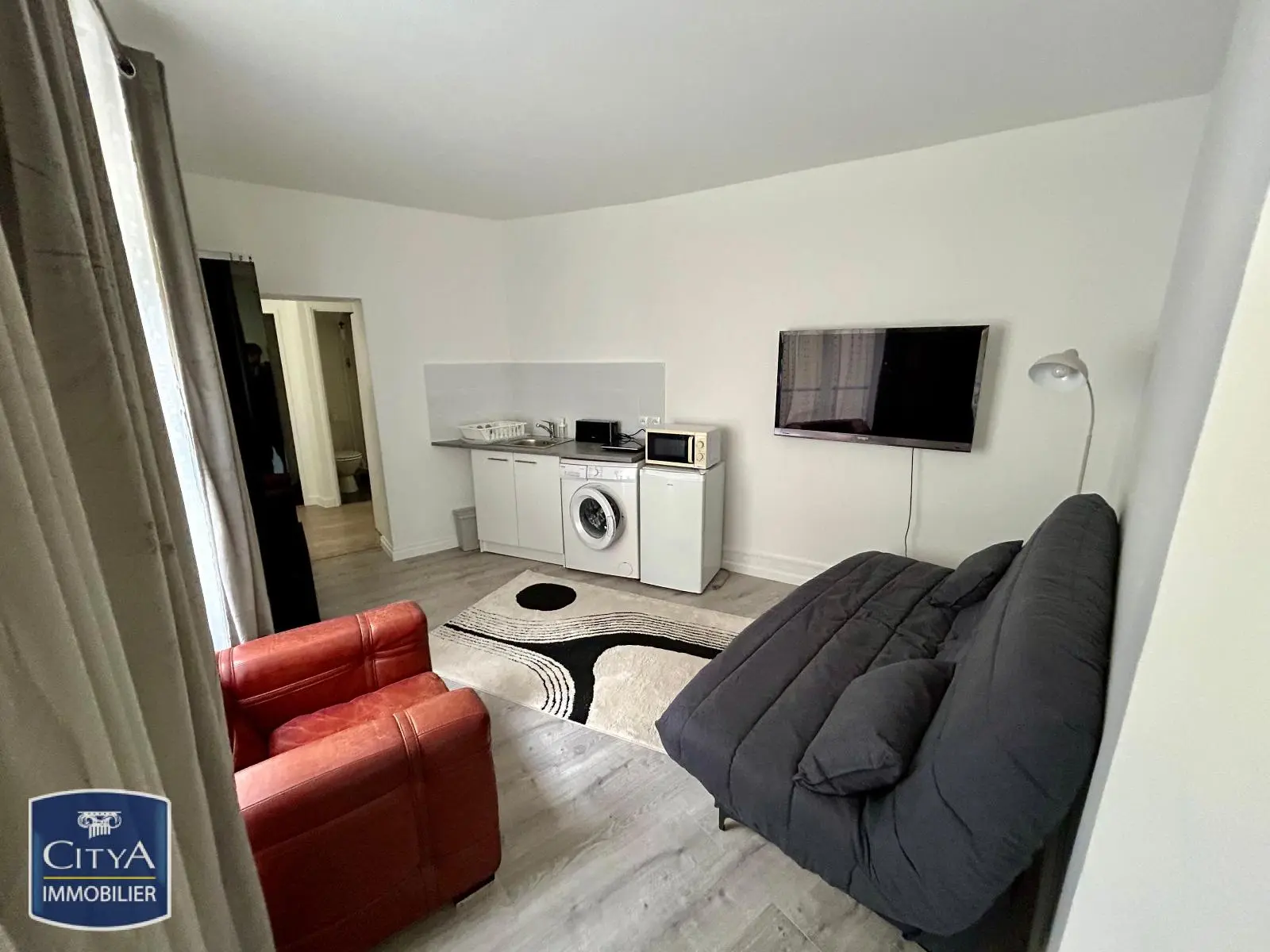Photo 1 Appartement 1 pièce 24.08m²