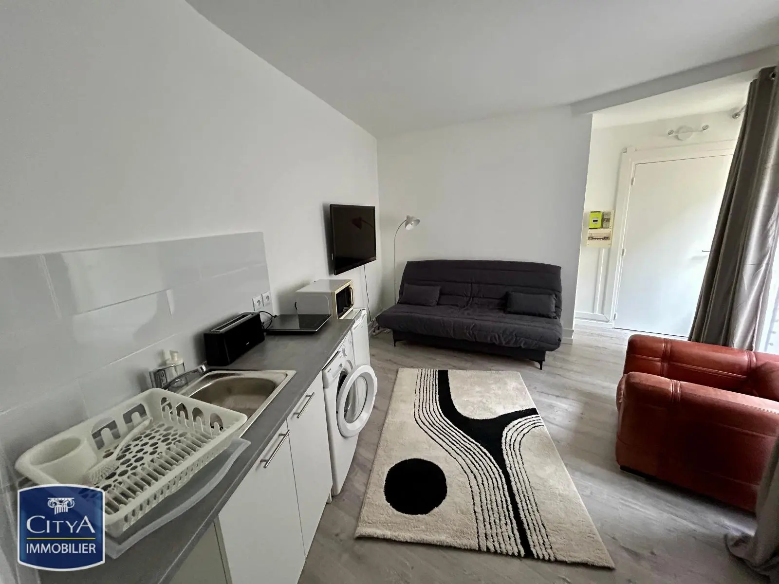Photo 2 Appartement 1 pièce 24.08m²