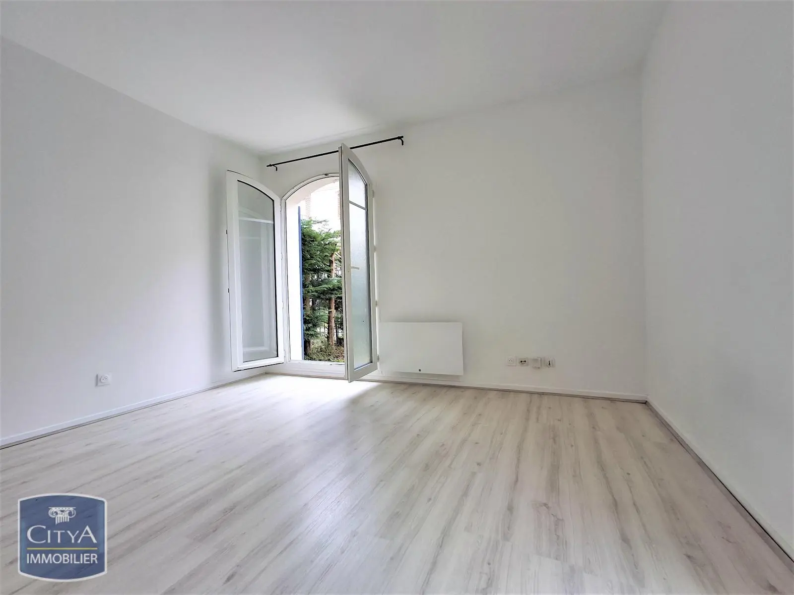 Photo 2 Appartement 1 pièce 28m²