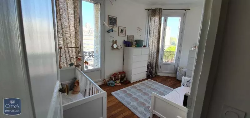 Illustration pour Appartement 3 pièces 72m² Photo Appartement 3 pièces 72m²
