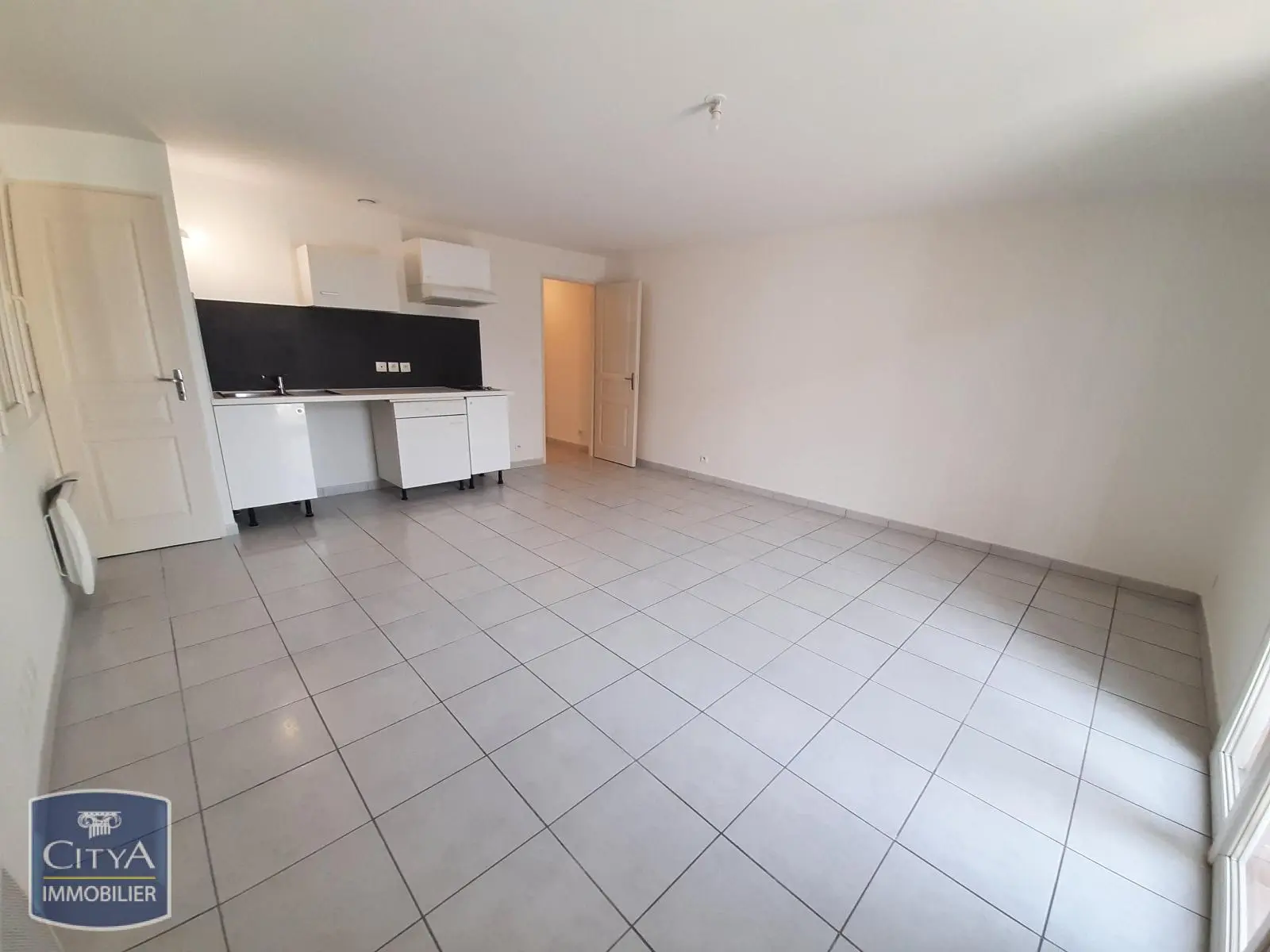 Photo 1 Appartement 1 pièce 32.41m²