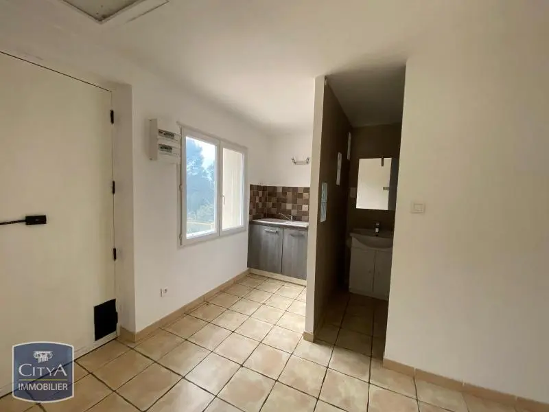Photo 2 Appartement 1 pièce 23.14m²