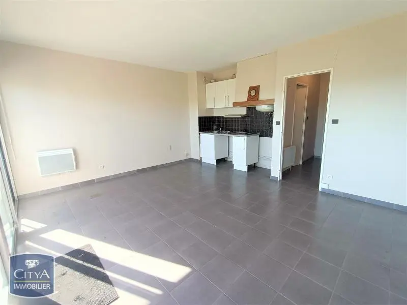 Photo 1 Appartement 1 pièce 29.8m²