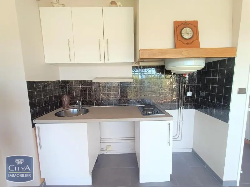 Photo 2 Appartement 1 pièce 29.8m²