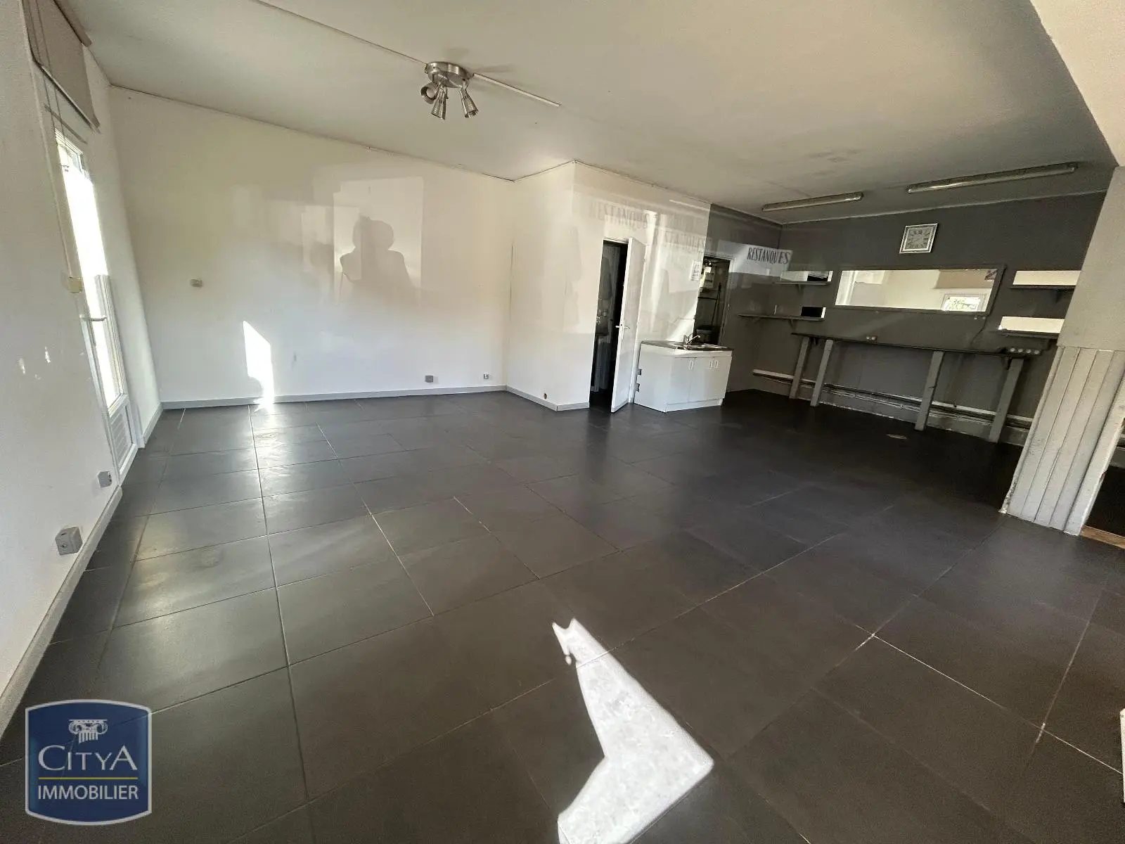 Photo 1 Local Commercial