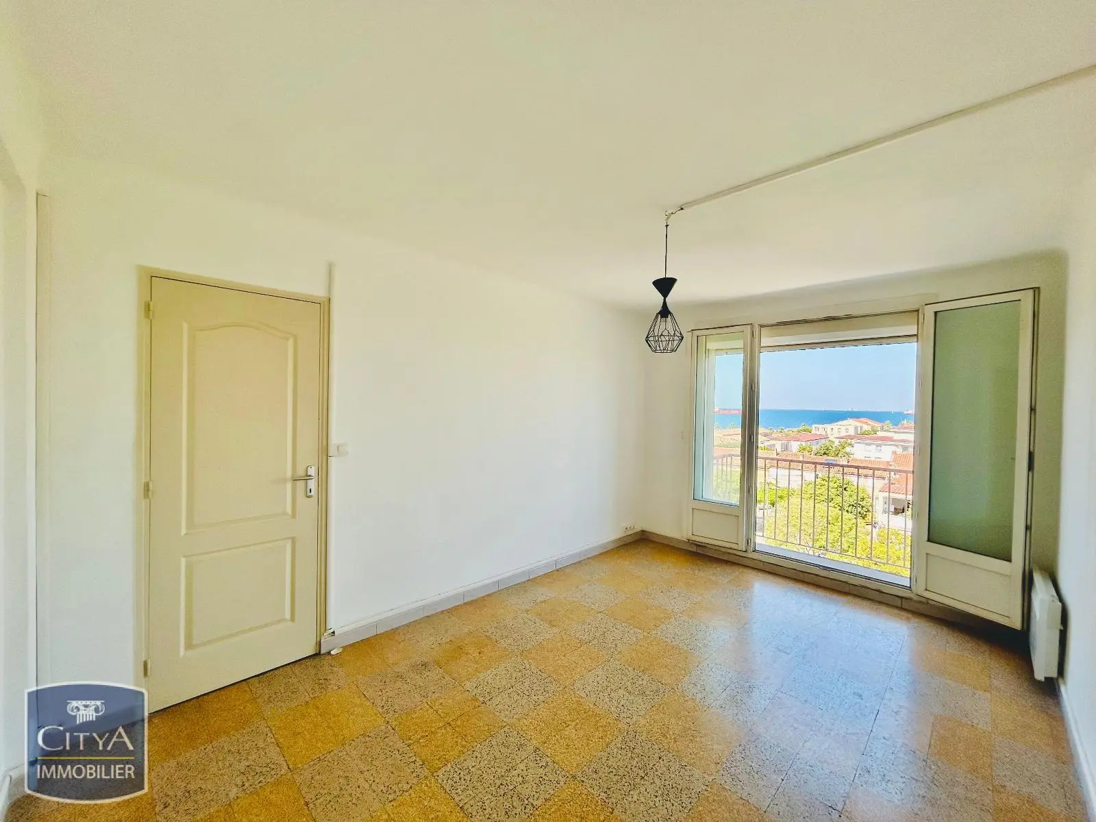 Photo 1 Appartement 1 pièce 27.87m²