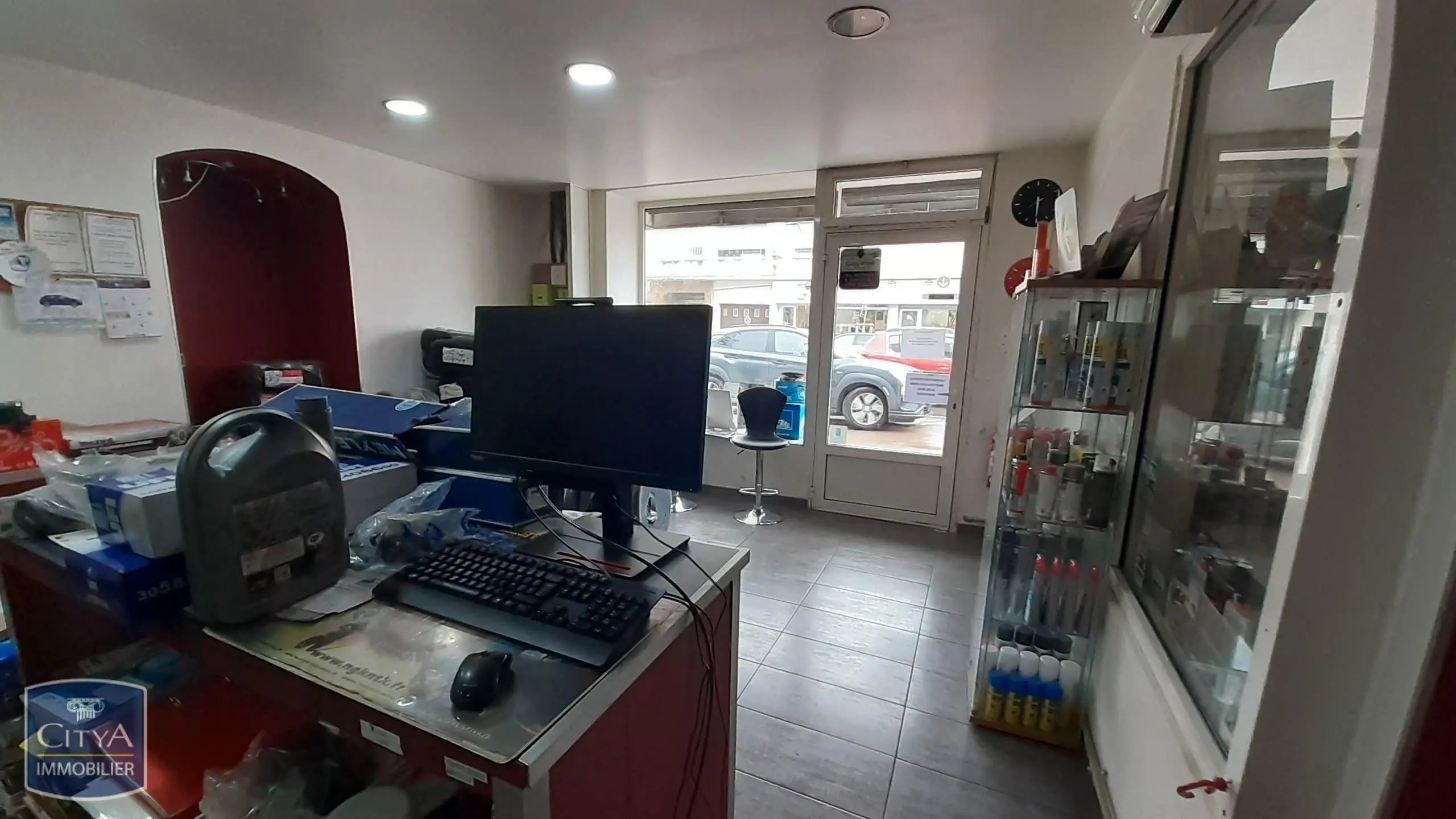 Photo 1 Local Commercial 166m²