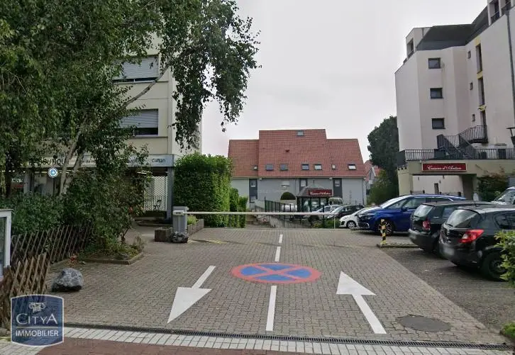 Photo 2 Parking