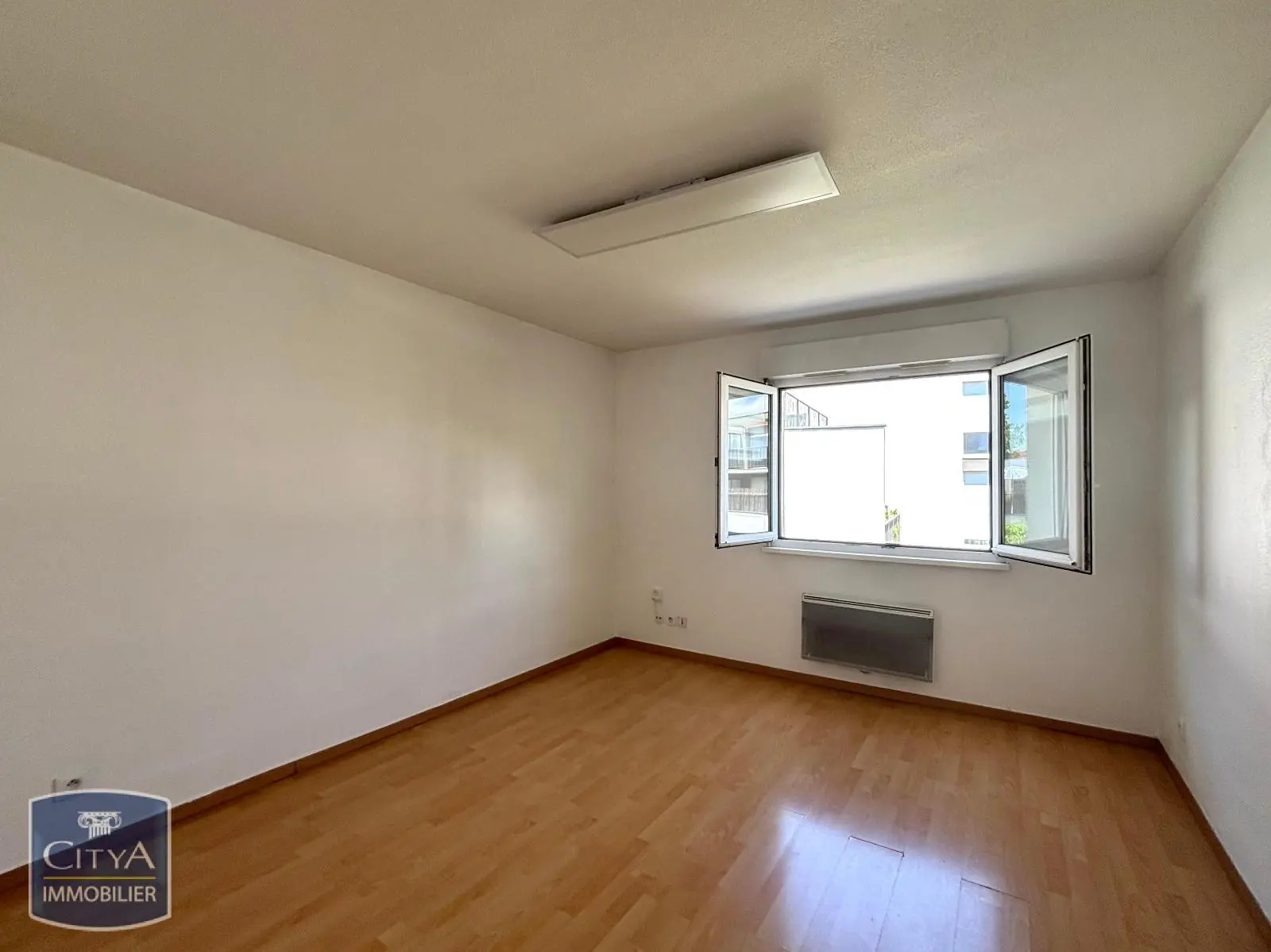 Photo 2 Appartement 1 pièce 28.27m²