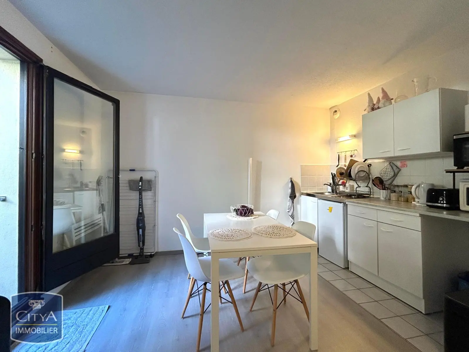 Photo 1 Appartement 1 pièce 25m²