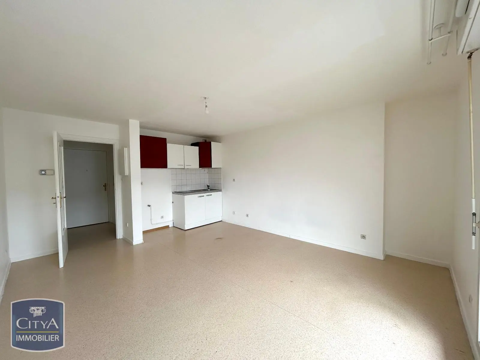 Photo 1 Appartement 1 pièce 26.4m²