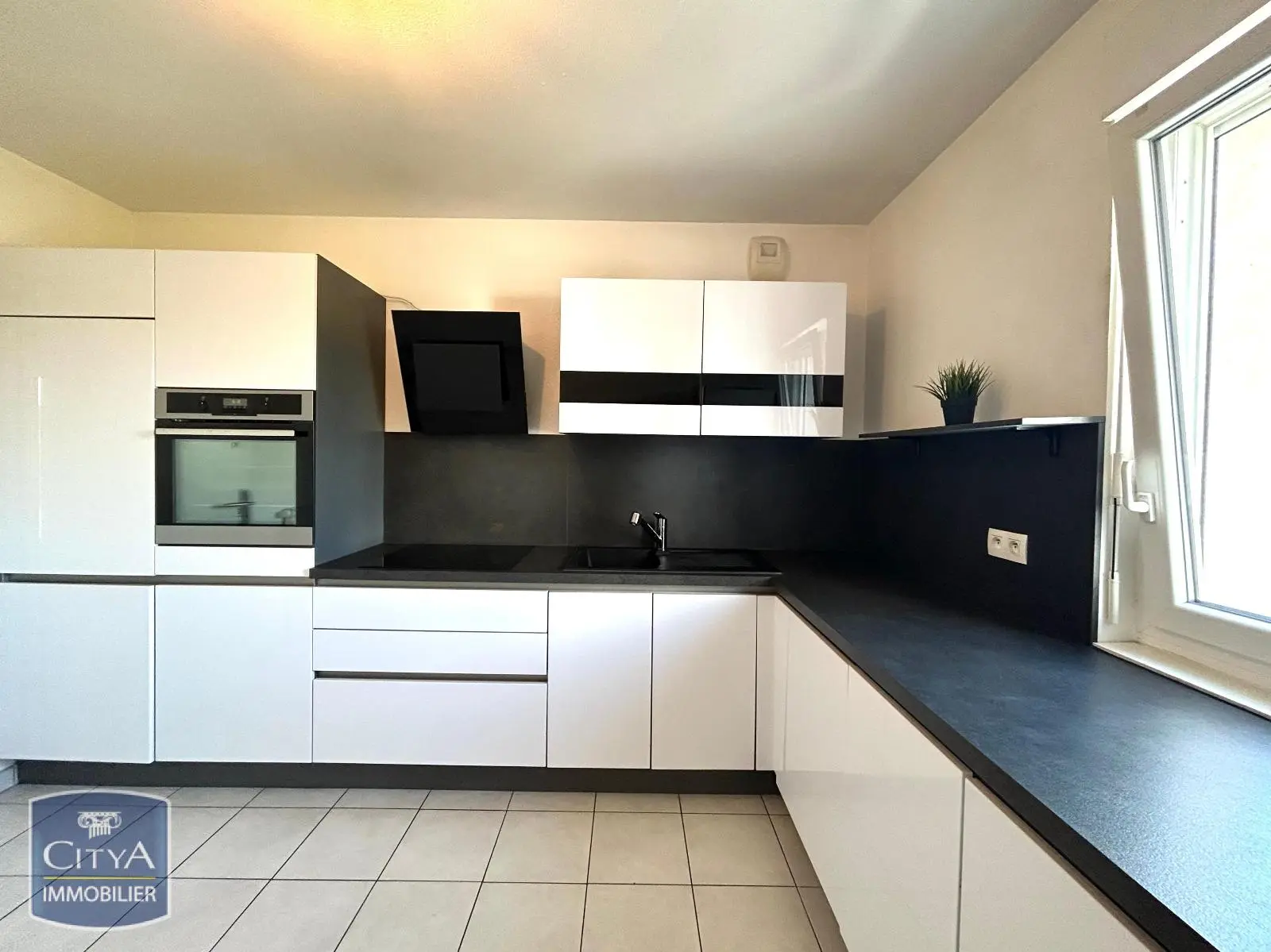 Photo 2 Appartement 3 pièces 75m²
