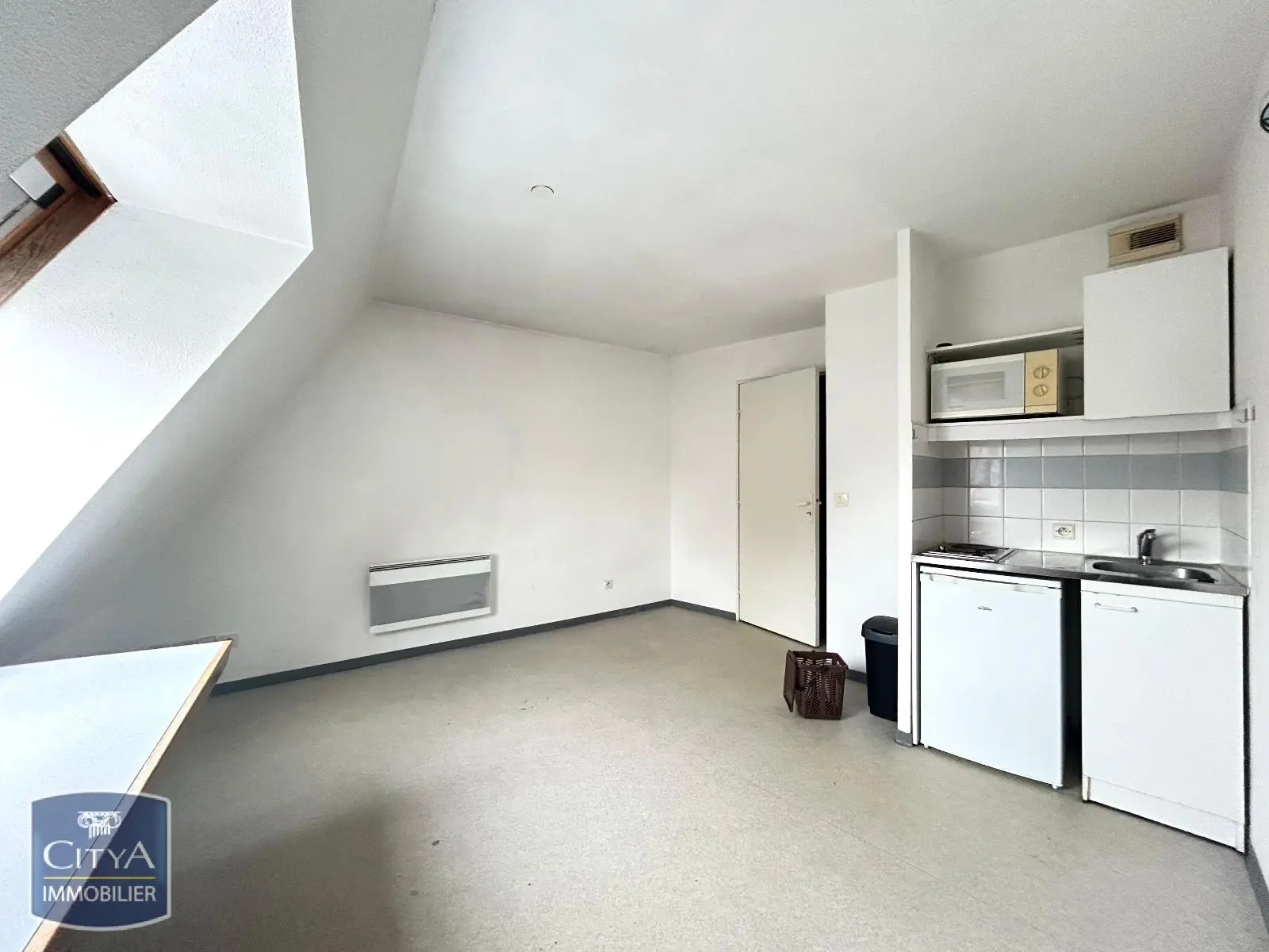 Photo 1 Appartement 1 pièce 18.5m²