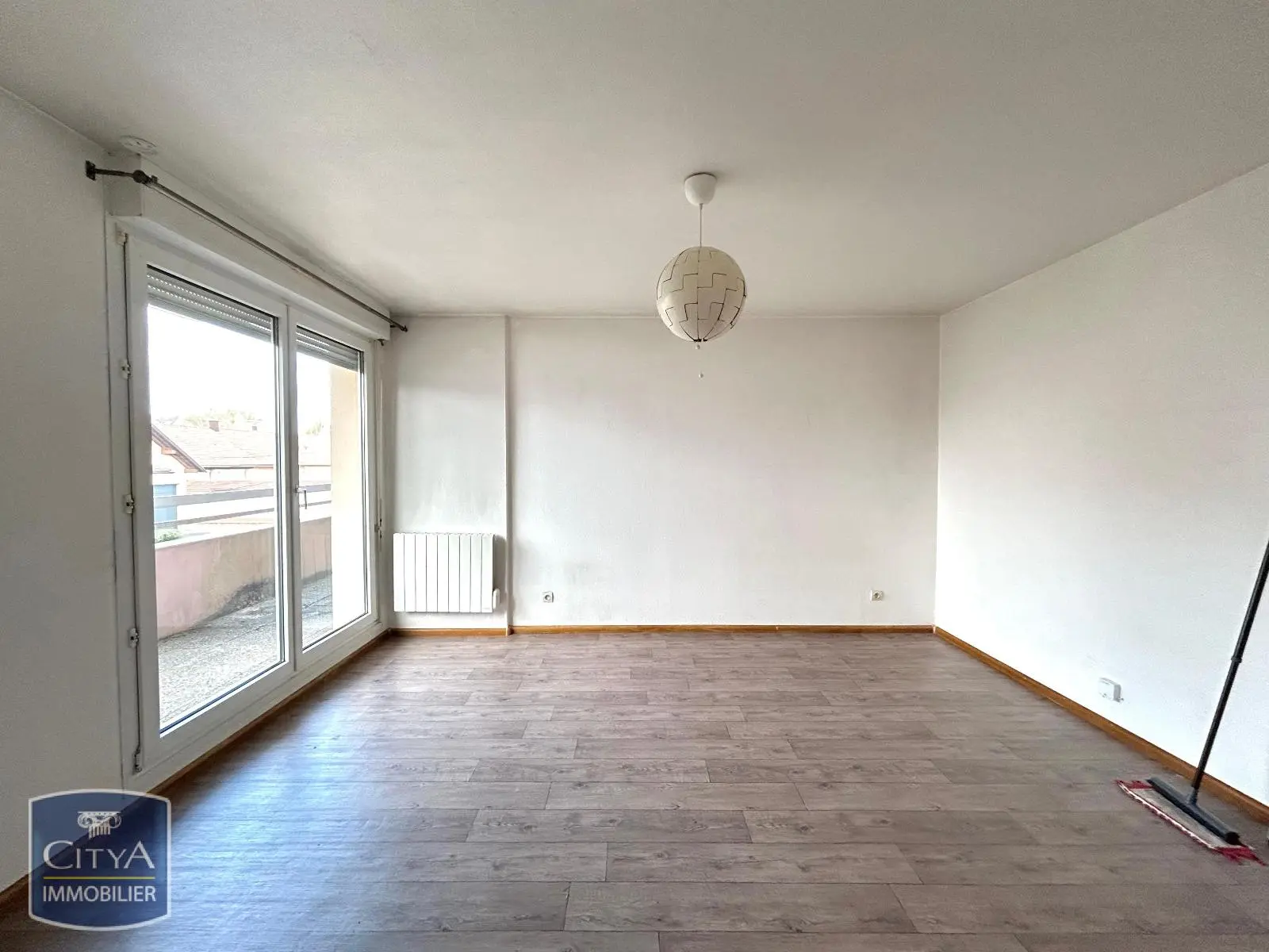 Photo 2 Appartement 1 pièce 24.35m²