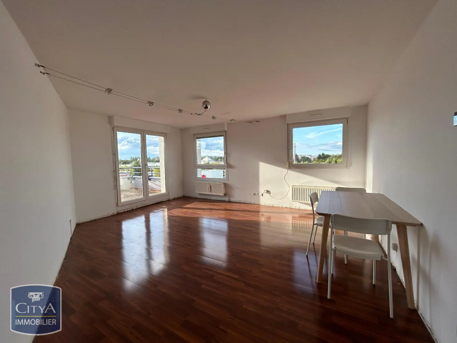 Photo 1 Appartement 2 pièces 57m²
