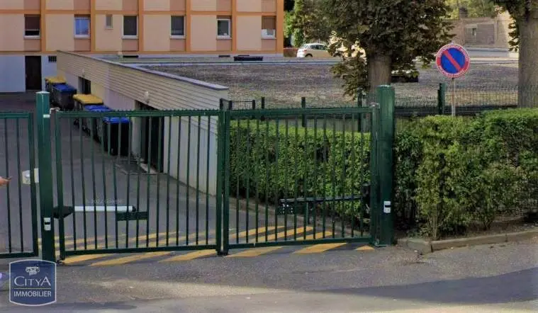 Photo 1 Parking