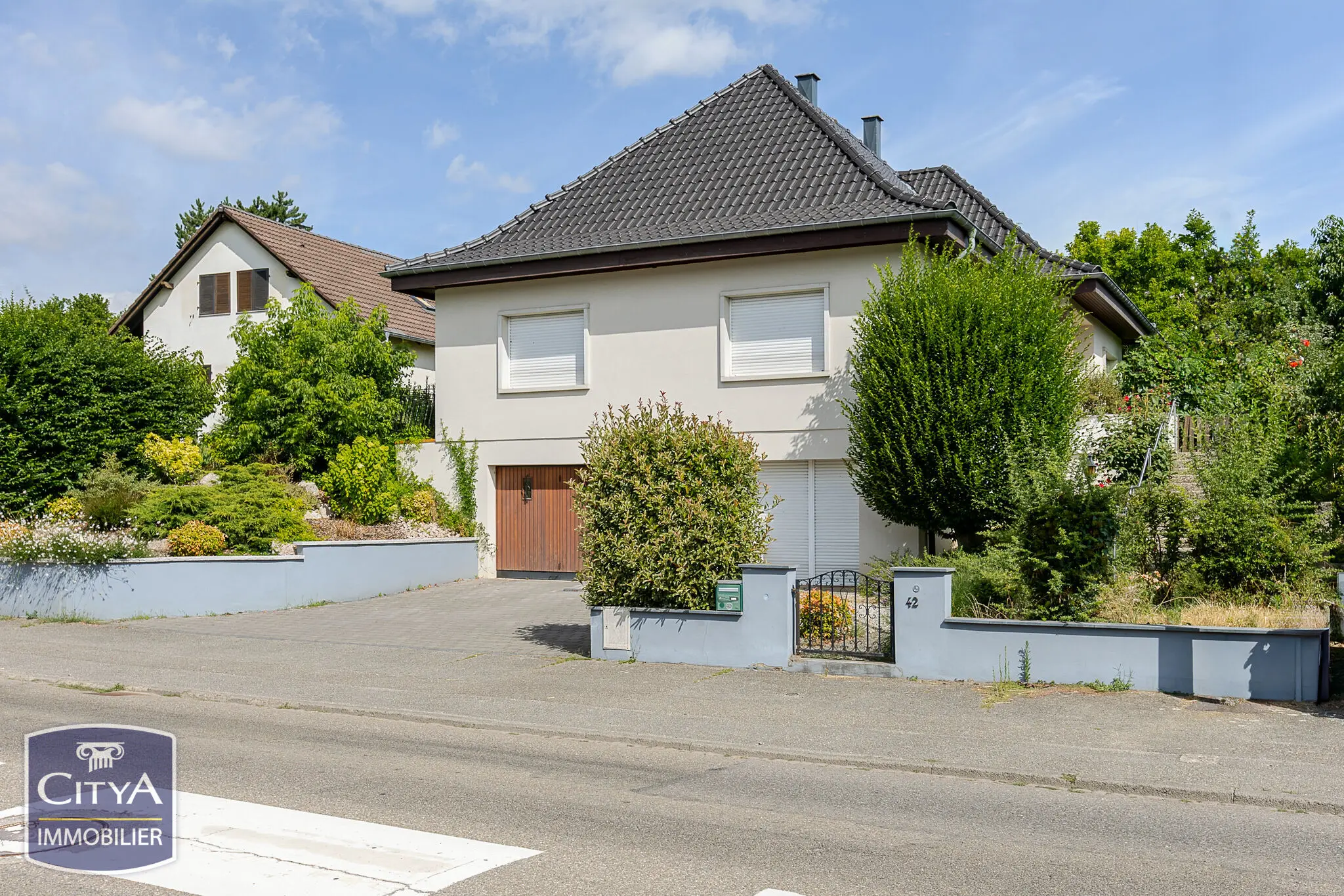 Photo 1 Maison 6 pièces 139m²