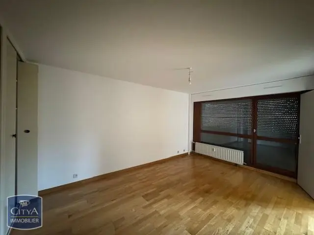 Photo 1 Appartement 1 pièce 28.7m²