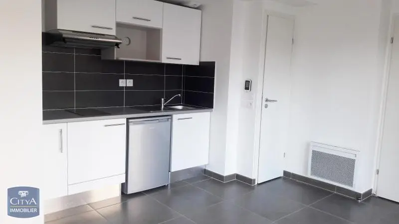 Photo 2 Appartement 1 pièce 23.86m²