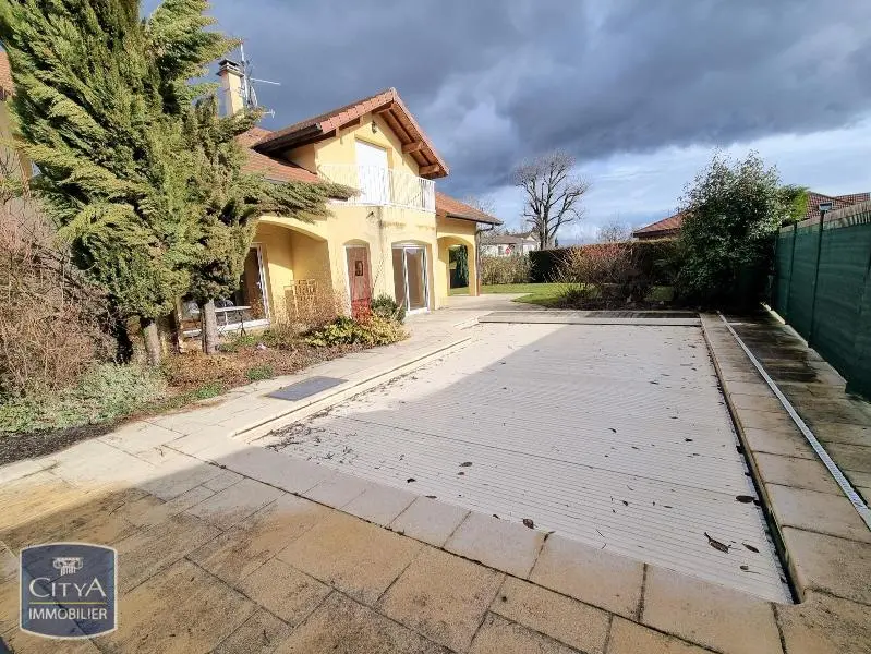 Photo 1 Maison 5 pièces 168.59m²