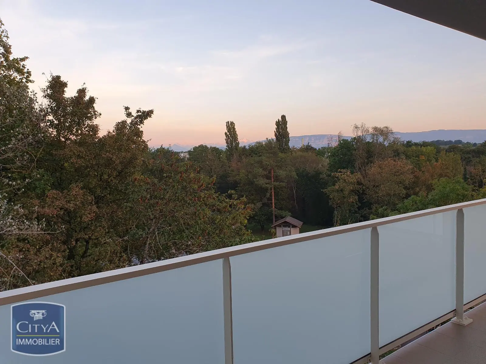 Photo 7 appartement Saint-Genis-Pouilly
