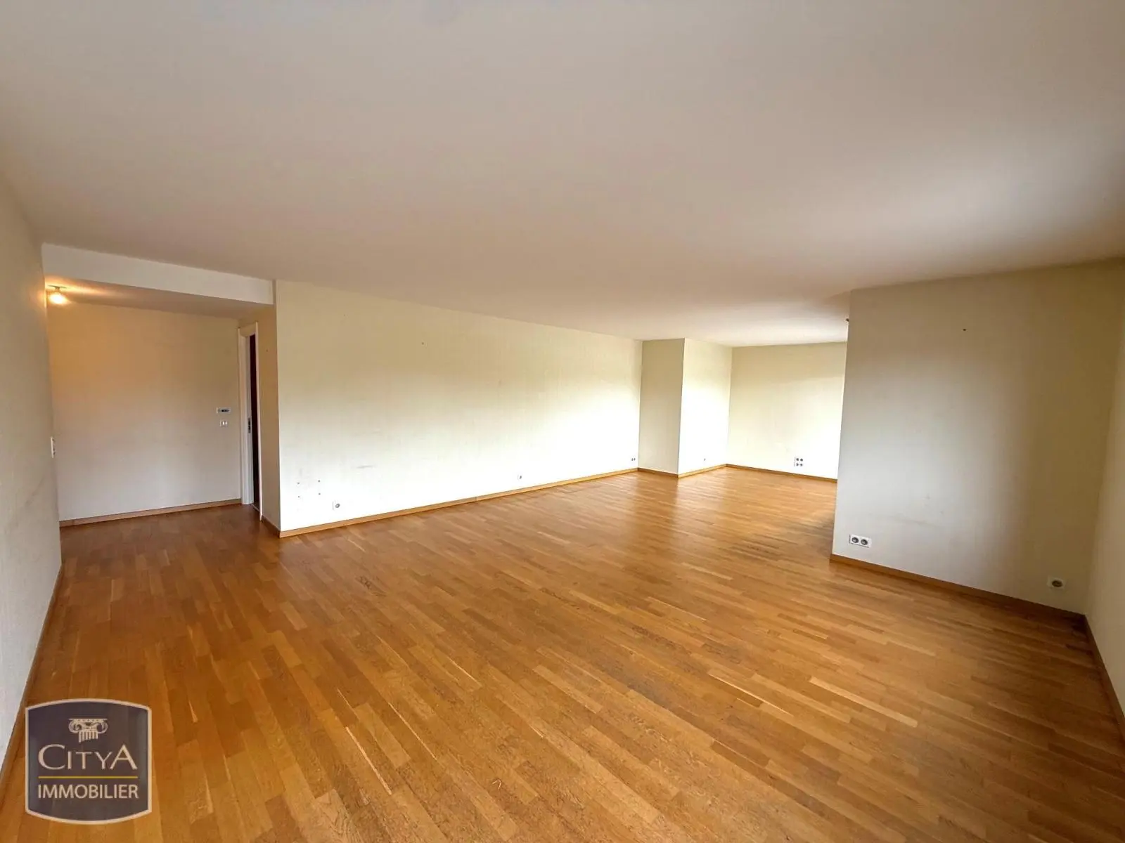 Photo 2 Appartement 5 pièces 137.92m²