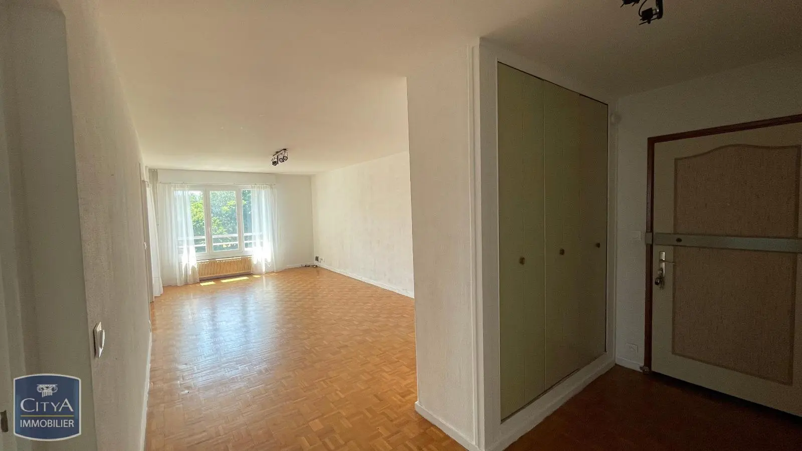 Photo 1 Appartement 4 pièces 93.58m²