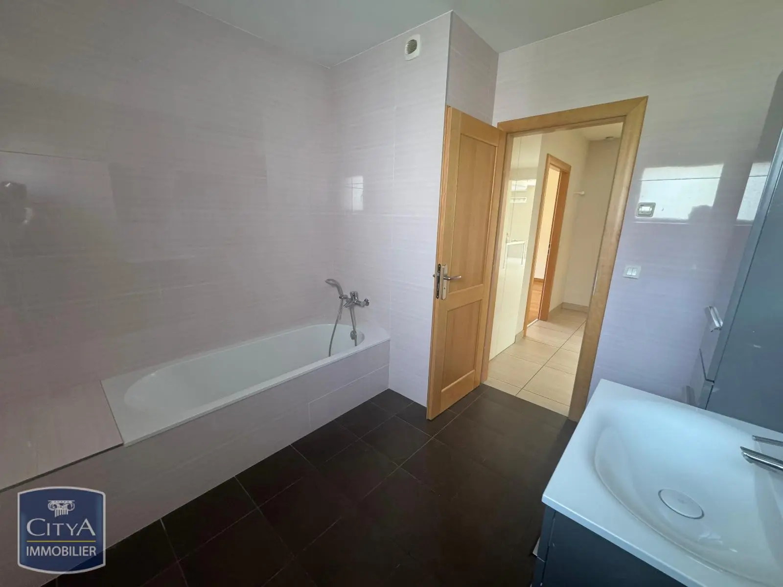 Photo 10 Appartement 3 pièces 113.95m²