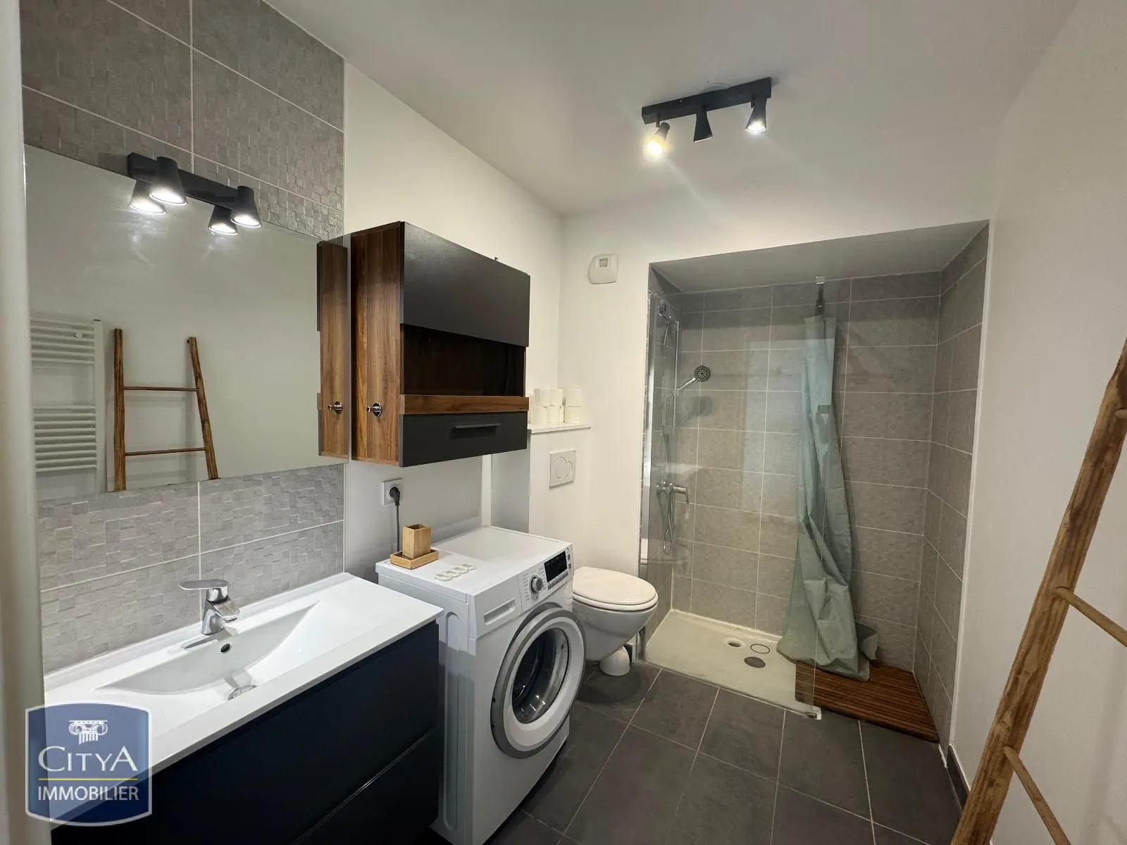 Photo 9 Appartement 1 pièce 41.98m²