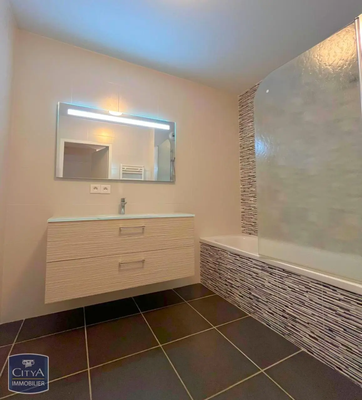 Photo 10 Appartement 3 pièces 75m²