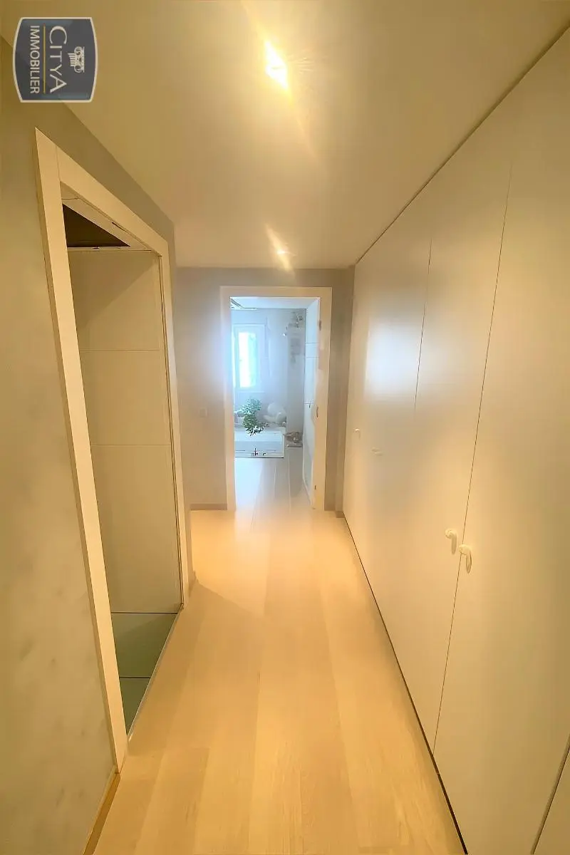 Photo 4 Appartement 5 pièces 166.5m²