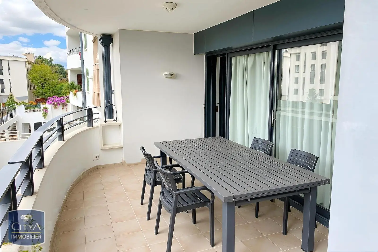 Photo 8 Appartement 5 pièces 166.5m²