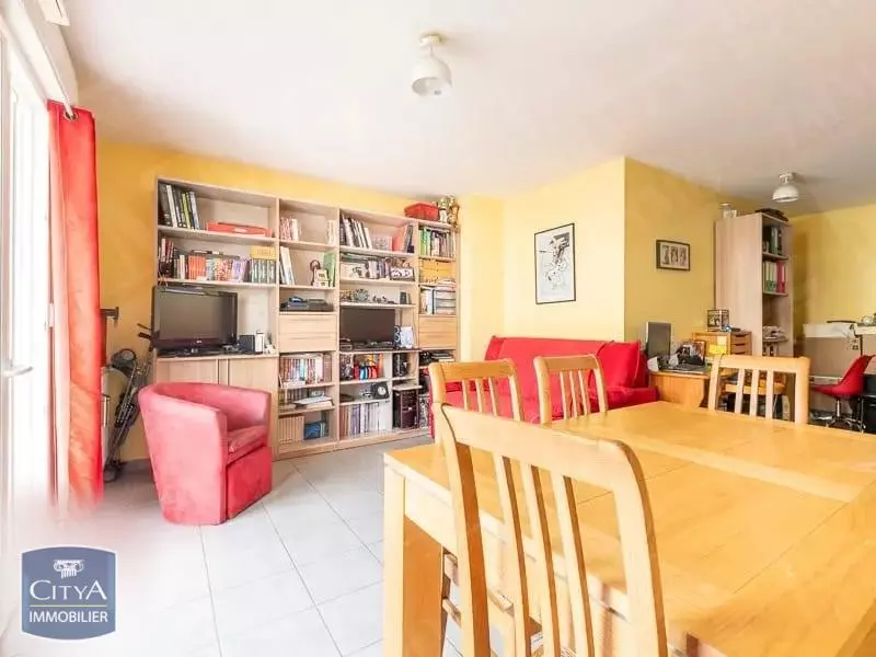 Illustration pour Appartement 4 pièces 86m² Photo Appartement 4 pièces 86m²