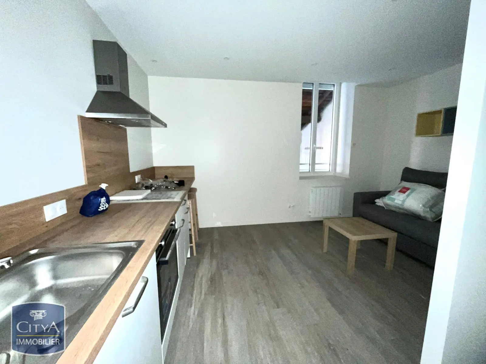 Photo 1 Appartement 1 pièce 22.57m²
