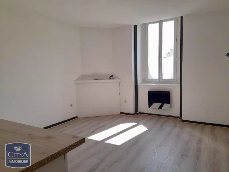 Illustration pour Appartement 2 pièces 38m² Photo Appartement 2 pièces 38m²