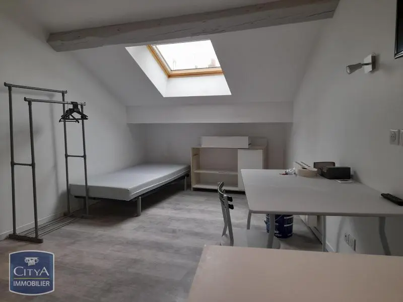 Photo 1 Appartement 1 pièce 15.86m²