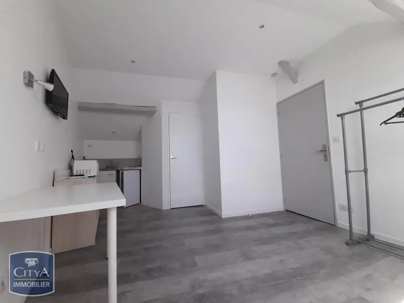 Photo 3 Appartement 1 pièce 15.86m²