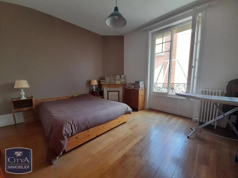 Photo 1 Appartement 4 pièces 130.08m²