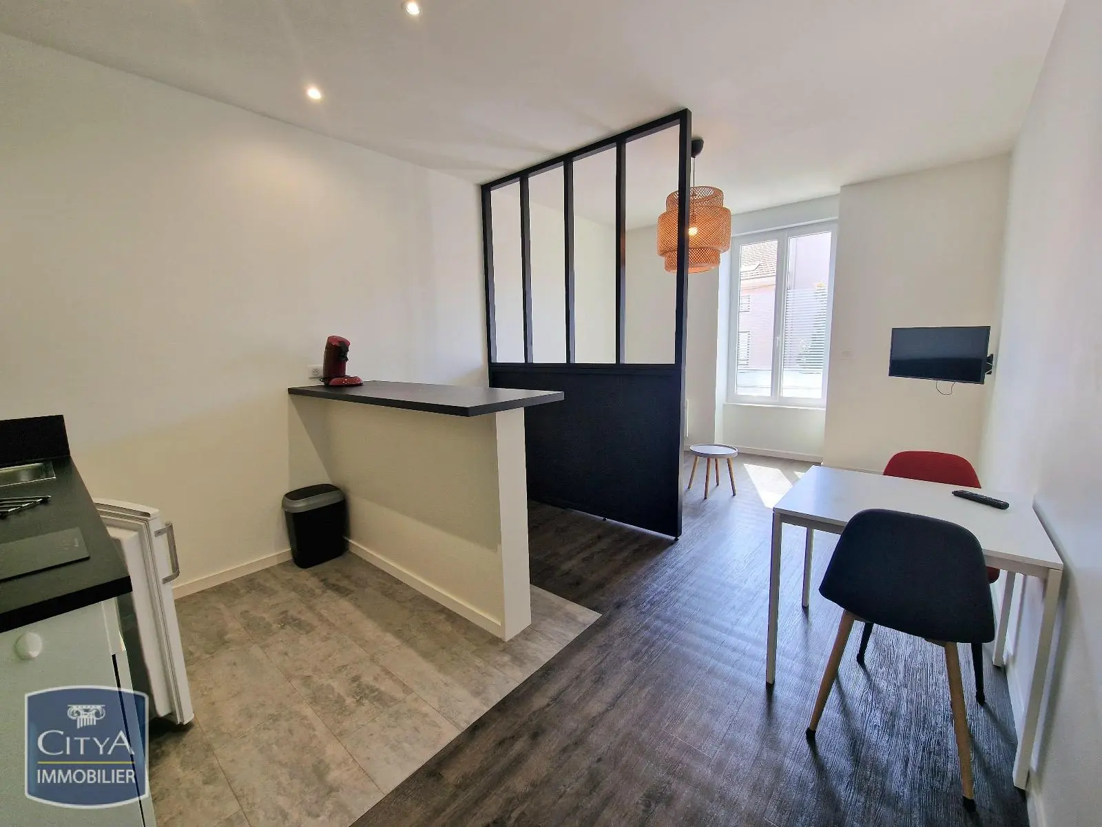 Photo 1 Appartement 1 pièce 31.43m²