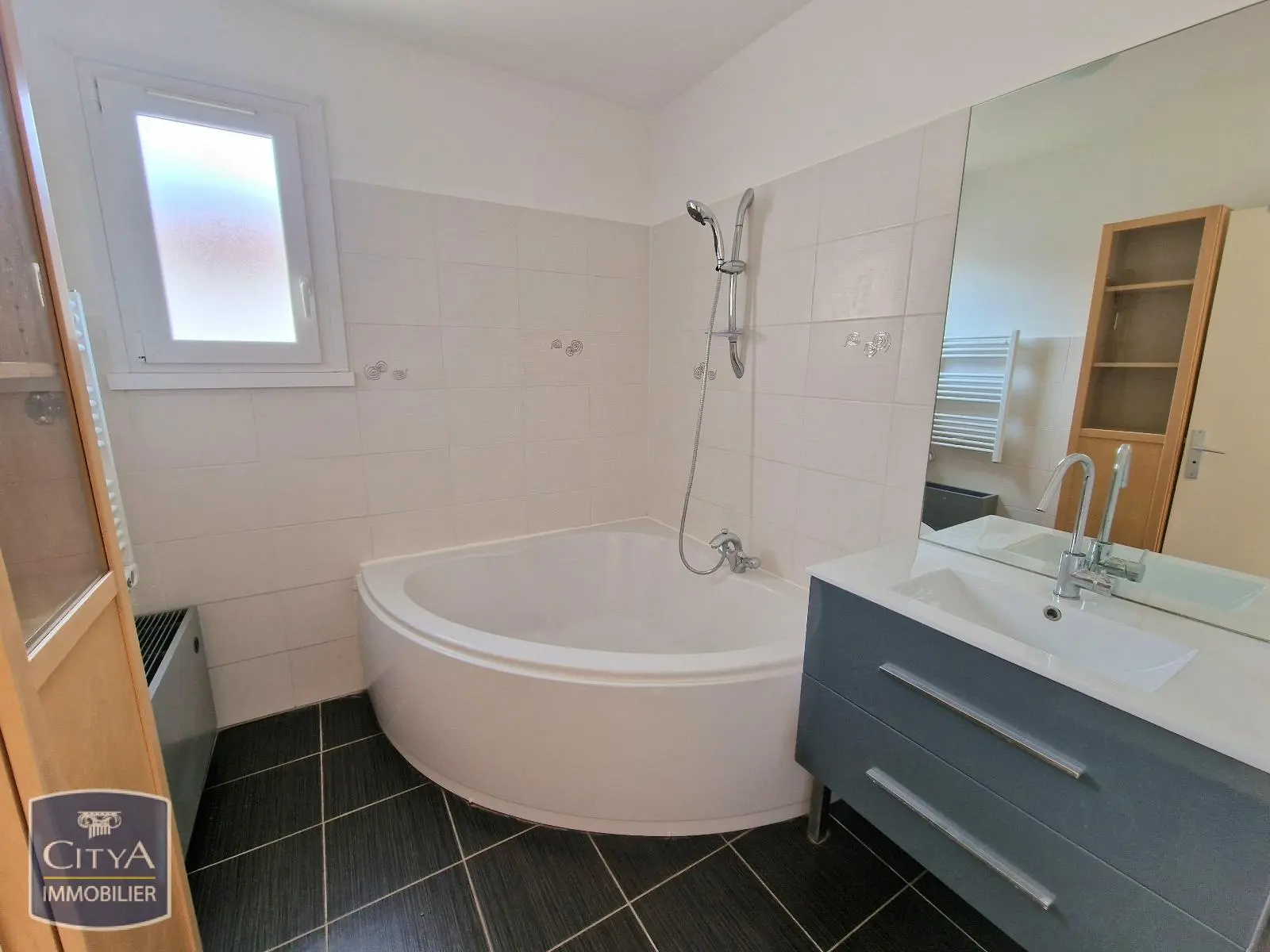 Photo 8 Appartement 4 pièces 74.96m²