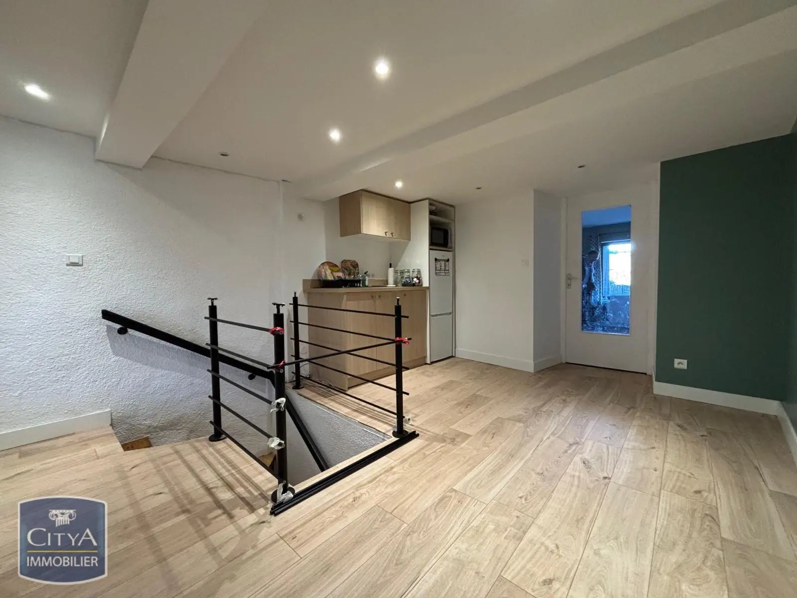 Photo 2 Local Professionnel