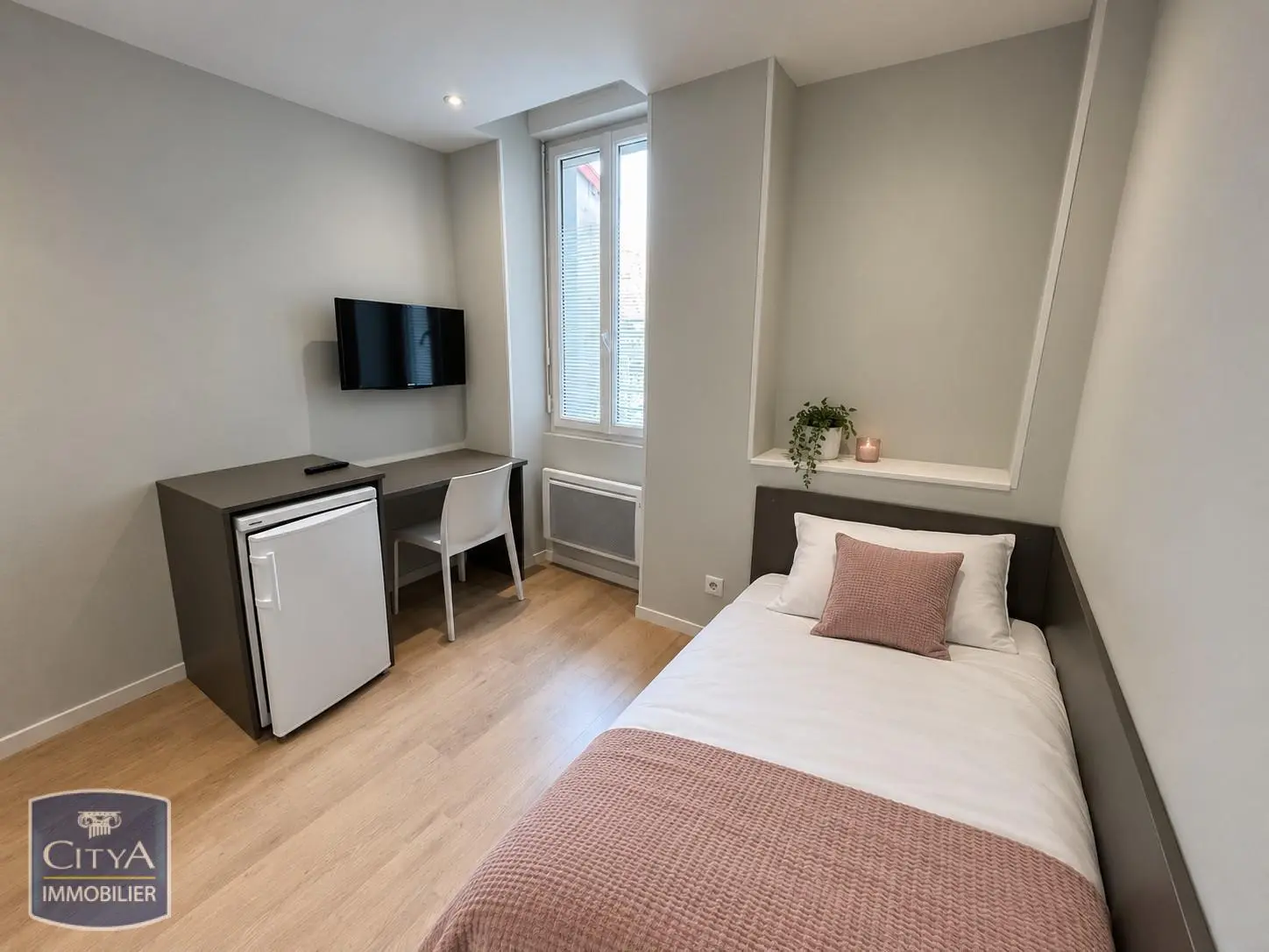 Photo 1 Appartement 1 pièce 13.76m²