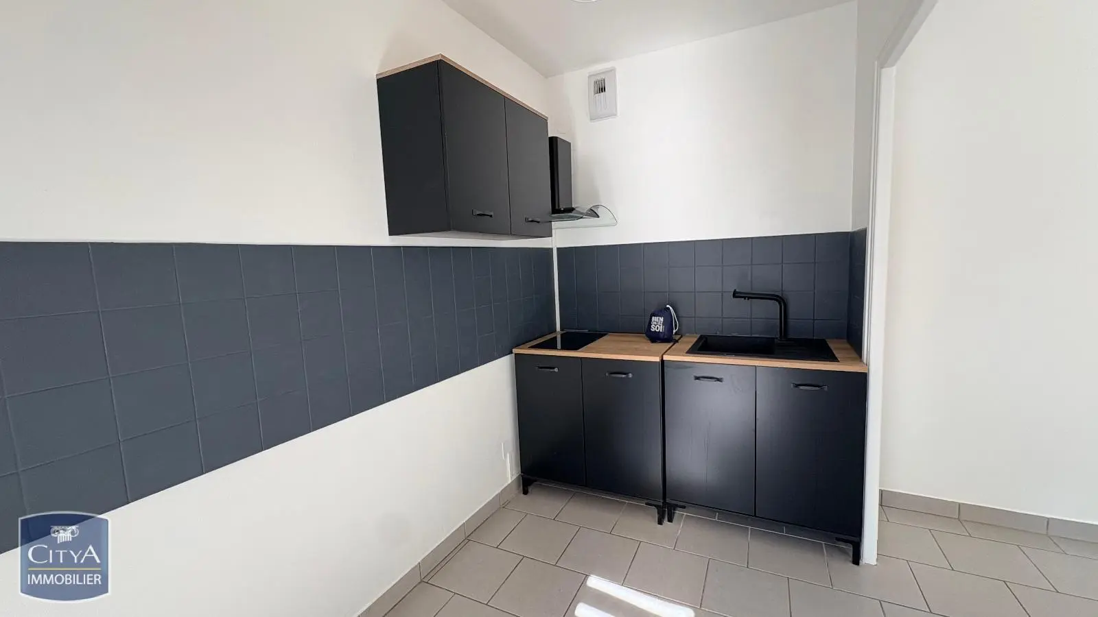 Photo 2 Appartement 1 pièce 26.29m²