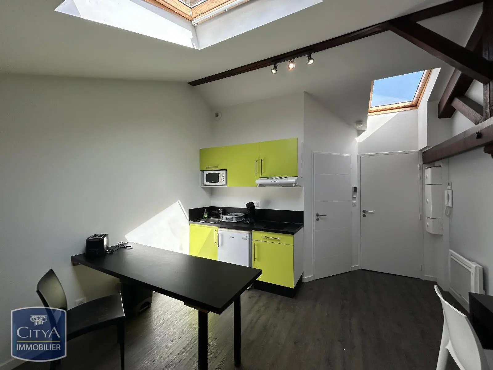 Photo 1 Appartement 1 pièce 20.7m²
