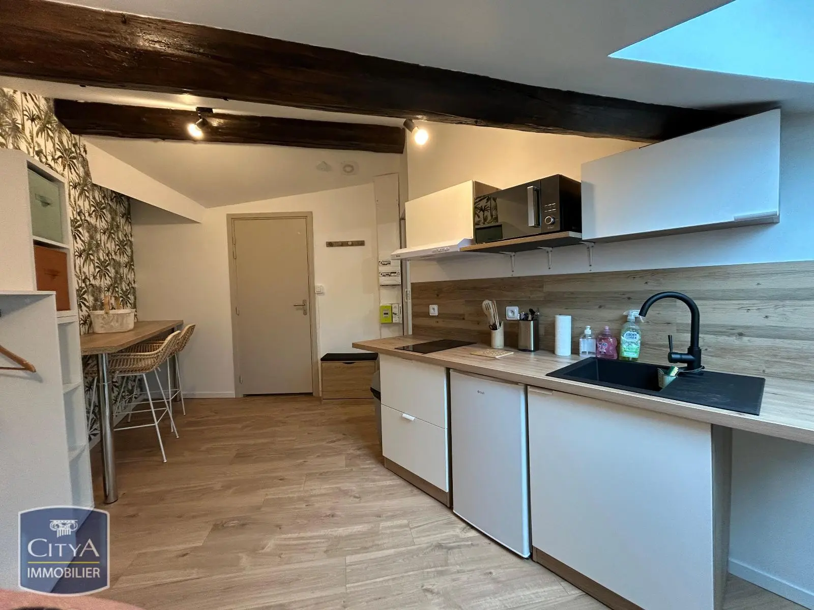 Photo 1 Appartement 1 pièce 15.78m²