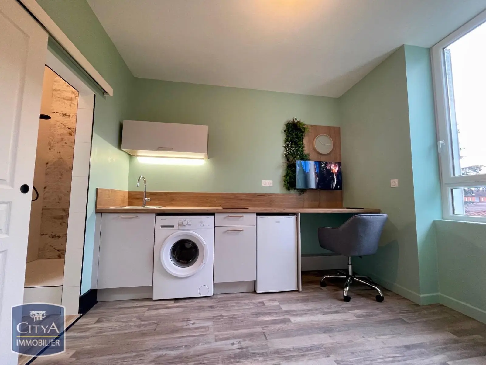 Photo 2 Appartement 1 pièce 13.46m²