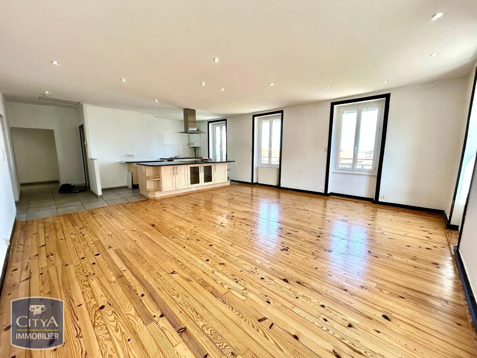Photo 1 Appartement 6 pièces 128.01m²